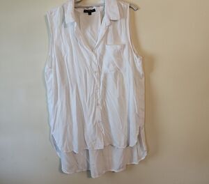 Velvet Heart Sleeveless White Button-Down Shirt
